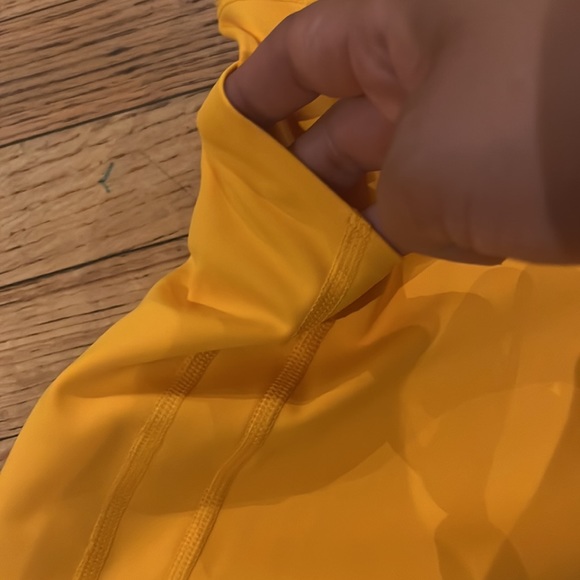 NWOT Athleta Ultimate Stash II Capri - Picture 7 of 16